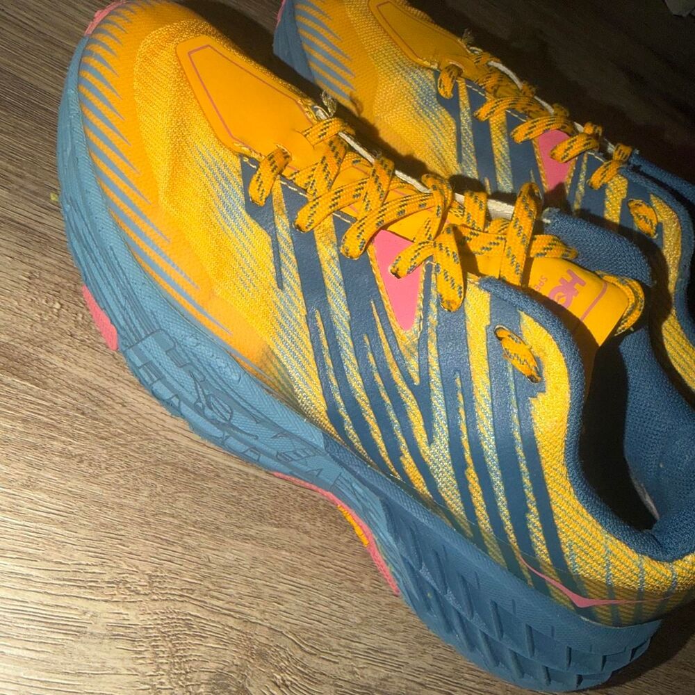 Hoka One One Speedgoat 4, Women 8.5 - Picture 6 of 8
